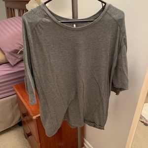 Quarter sleeve grey top